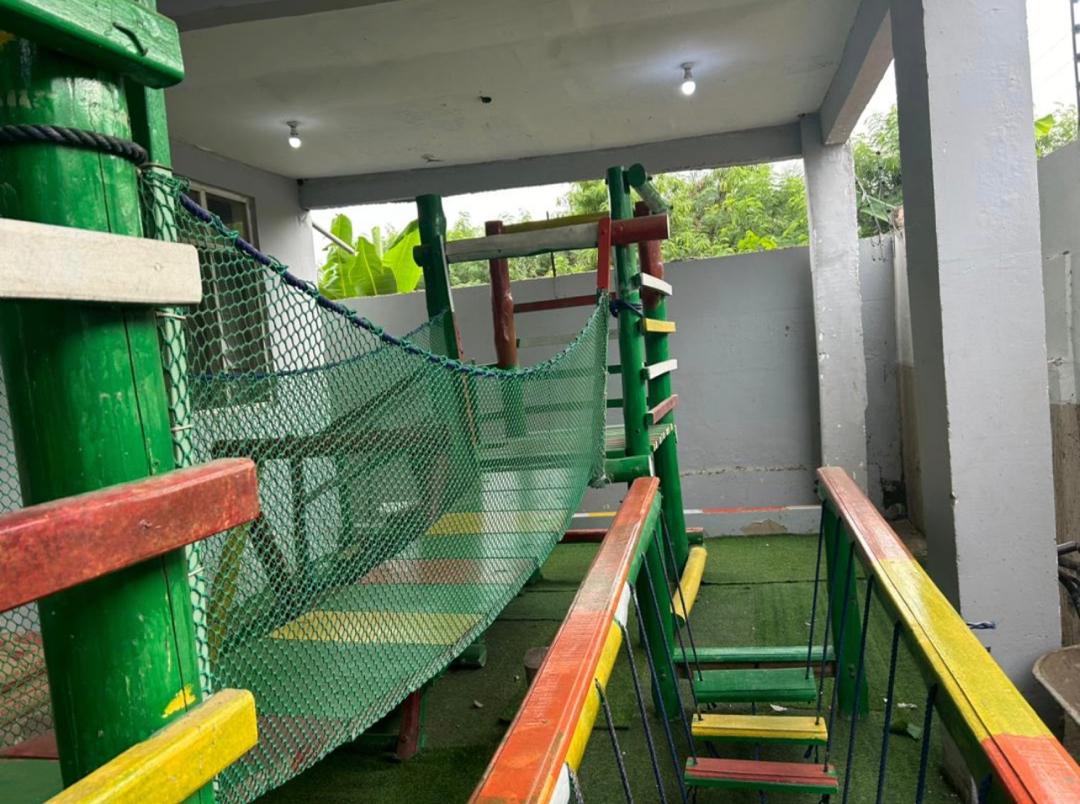 Ed Ella School